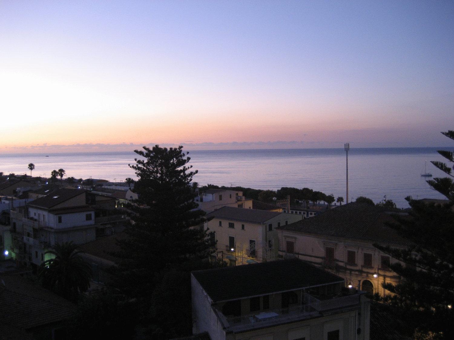Hotel Mediterraneo Roccella Ionica Habitación foto